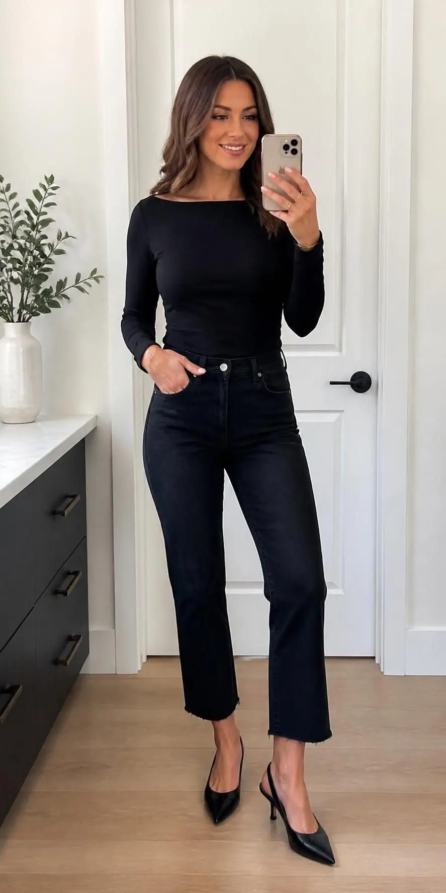 25 Black Jeans Outfit Ideas That Make Getting Dressed Feel Effortless 17 black jeans outfit ideas 1044