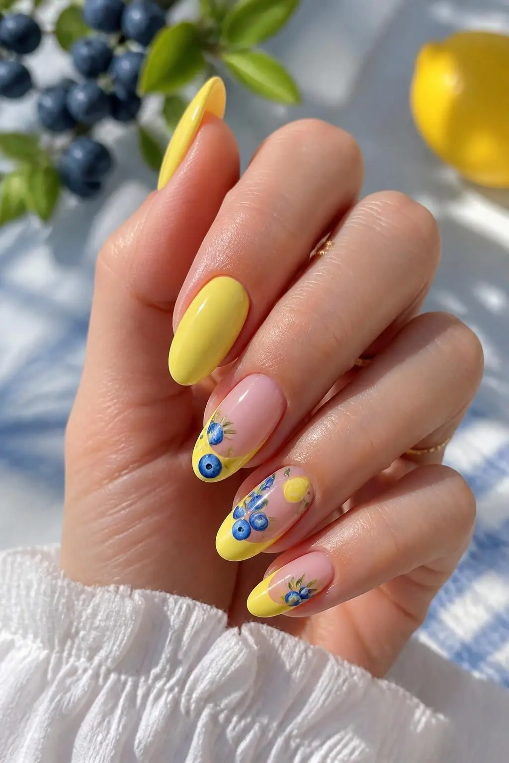 20 Trendy July Nails That Capture Every Bit of Peak Summer Energy 2 trendy july nails 916